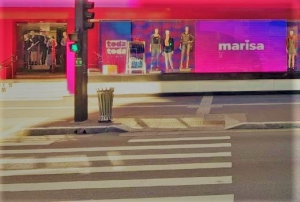 Marisa vende peças de família